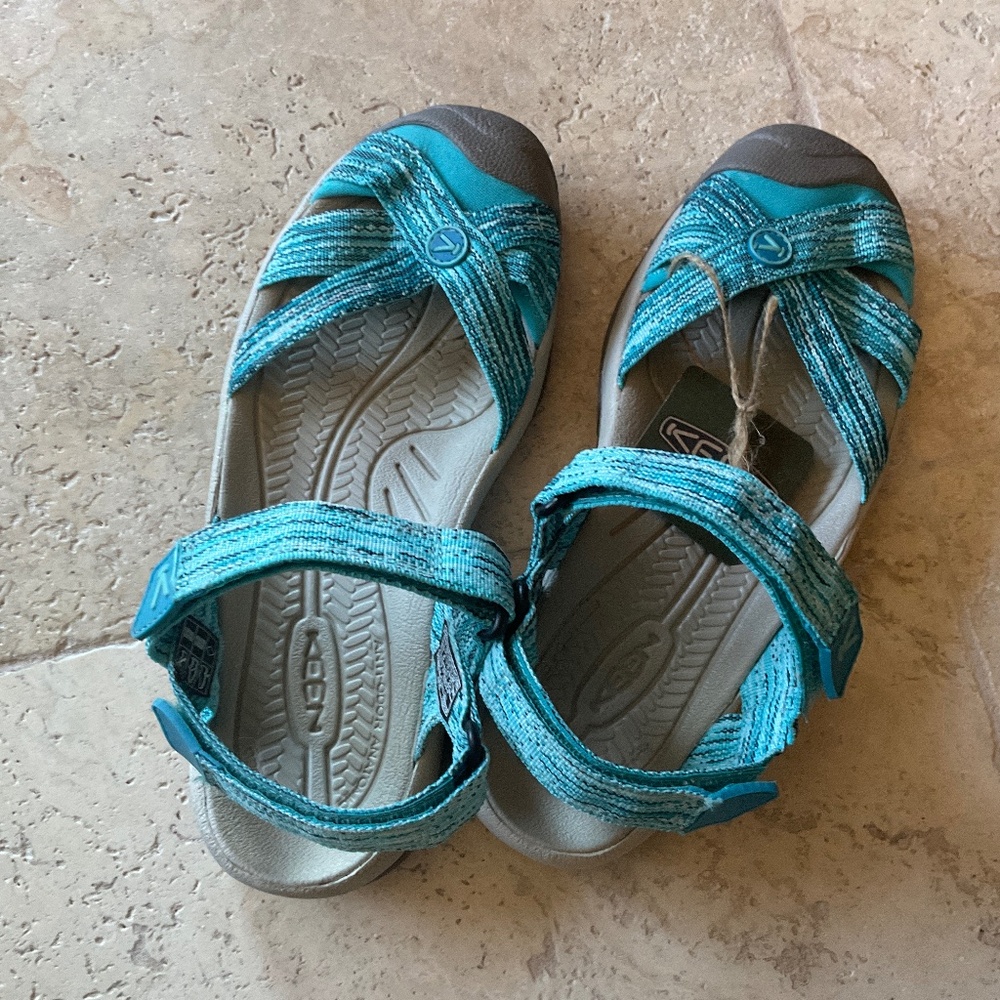 Keen Rose sandals size 6